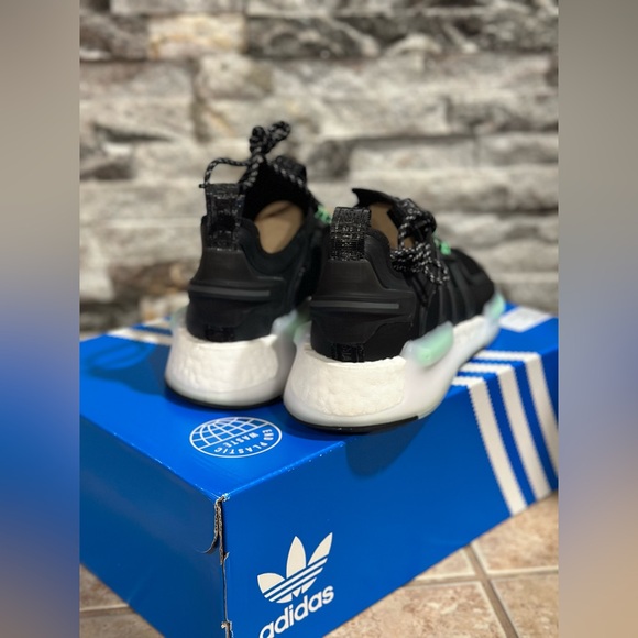 Adidas NMD V3 - Men Size 9.5 US - Brand New with/Box - Picture 3 of 10